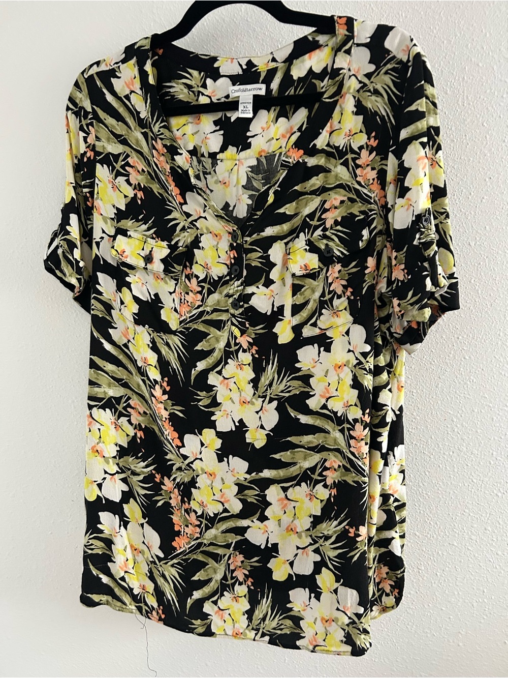 croft & barrow Black Floral V-Neck Short Sleeve Blouse